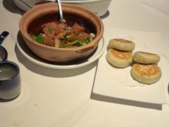 -八府香鸭·啫啫煲(华山路店)