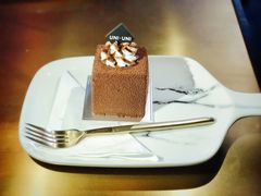 -UNI UNI(环亚凯瑟琳店)