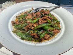 -阿瓦山寨·湘菜现炒·剁椒鱼头王(咸阳总店)