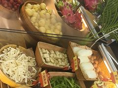 -四囍码头海鲜烧烤自助火锅(外滩南京东路悦荟广场店)