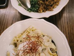 -CowCow其其·牛杂咖啡公司(六运店)