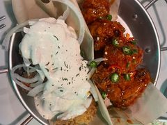 全鸡甜辣拼下雪的鸡-富乐满韩国正宗炸鸡韩国料理(虹泉路店)