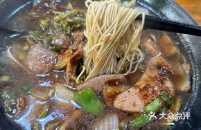 Sauce Stir-Fried Pork Liver Noodles