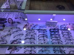 -世纪大明眼镜·蔡司战略授权店(汉街店)