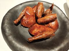 脆炸乳鸽-荣小馆(安达仕店)