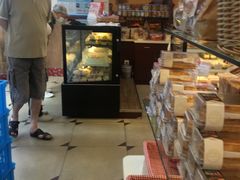 -红宝石·鲜奶小方·海派西点房(南丹店)