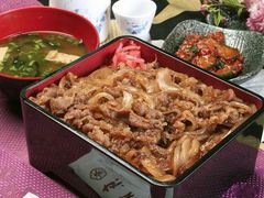 牛肉盖饭-东京餐厅(新城东路)