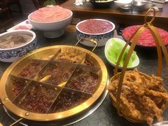 -小天鹅火锅·一线江景洪鼎旗舰店(洪崖洞店)