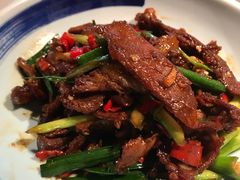 炒酱牛肉-坛宗剁椒鱼头(河西王府井店)