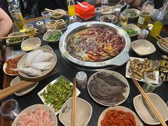 -洞亭火锅(防空洞总店)