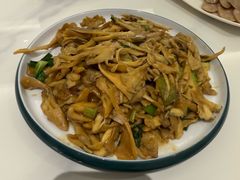 -何适山庄 ·可团建(水长城P2停车场店)