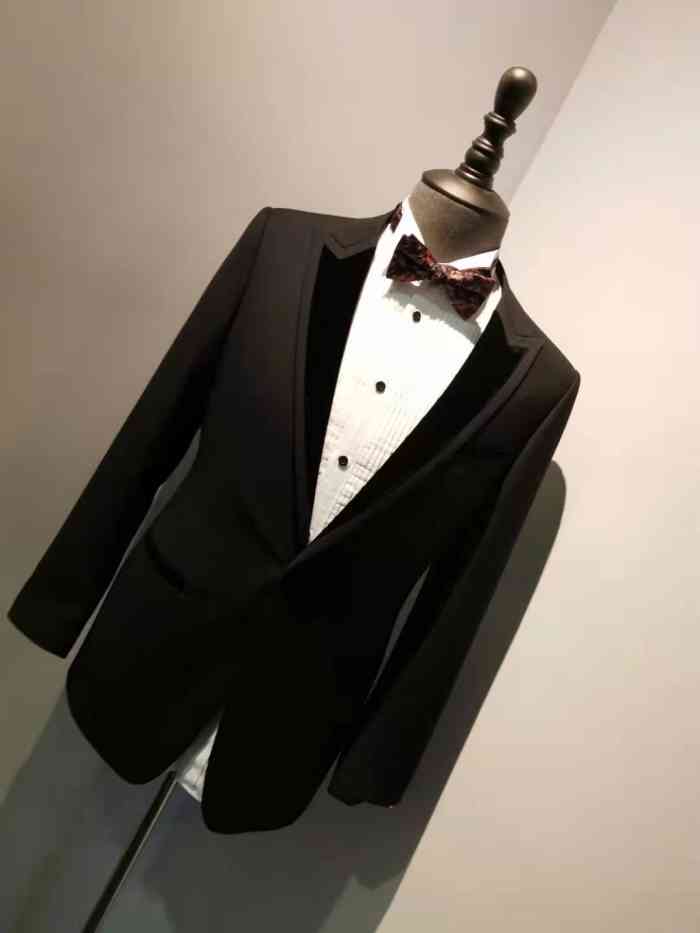 fanzy梵玺高级西服定制(沈阳店)-"同事介绍到店的[糖果],店的位置很好