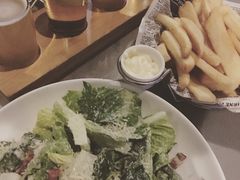 -Hooley's活利仕西餐厅(珠江新城店)