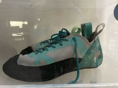 -问山MountQuest攀岩馆