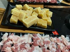 -果松木炭酸菜铜火锅·外婆参鸡汤