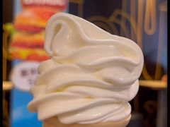 -麦当劳(卫星广场店)