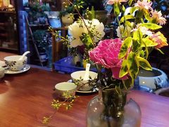 餐具摆设-吉事利茶餐厅