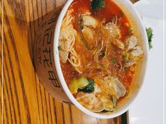 -何记花甲(海岸城旗舰店)
