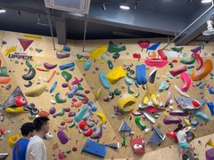 -Upper Climbing Gym 攀岩(华侨城店)