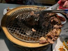 -山焱·炭火自助烤肉(周浦万达店)