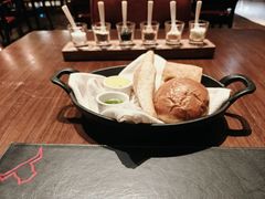 -恰餐厅及酒吧 CHAR Bar & Grill (北京丽都皇冠假日店)