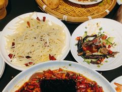 -粉墨特色菜·烧烤音乐酒馆