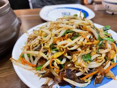 珍馐酱爆六合菜-满园烤鸭·春饼(太原街万达店)