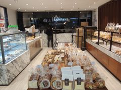 面包甜点陈列柜-莉莲蛋挞(大华悦沢书店)