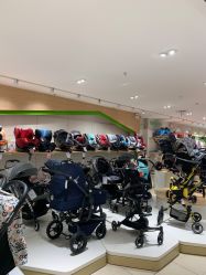 -孩子王(静安大融城店)