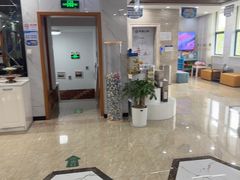 -茂菊口腔连锁(浦东南路店)