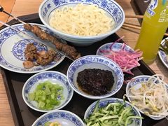 老北京炸酱面-门框胡同百年卤煮(新街口店)