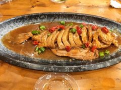 -老东镇啤酒屋海鲜加工·蒸汽海鲜·海鲜烧烤(台东店)