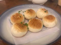 会拉丝的生煎包-东南里湖景餐厅·新闽菜(浦西万达店)