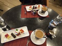 红丝绒蛋糕-WOLFGANG PUCK KITCHEN & BAR(迪士尼小镇店)