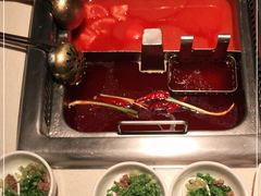 -海底捞火锅鲜切牛肉主题店(长寿路店)
