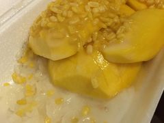 -芒果糯米饭摊子