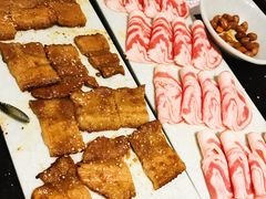 -猪啊牛呀羊啊铜盘烤肉(正大广场店)