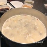 点了套餐另外加菜。服务员非常热情，一直帮忙