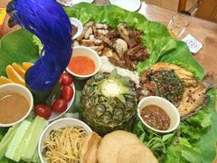 -沐毫傣泐云南菜孔雀宴•手抓饭傣味烧烤(曼听公园店)