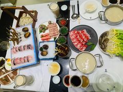 -红鼎豆捞·非遗鲍皇汤火锅(宝丰路店)