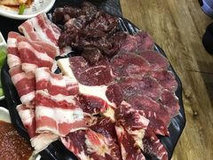 -草家酱蟹炭火烤肉店(珲春南路一店)