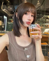 -V7 HAIR SALON