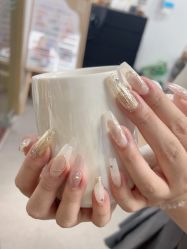 -芊屿芊浔美甲