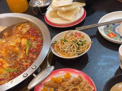 -沸炉重庆老火锅(军事博物馆店)