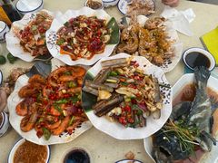 -阿浪海鲜连锁加工店(B栋2排1号火车头店)