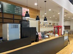 -杭州中沃沃尔沃4S店(滨江区店)