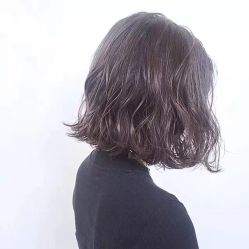 -镁连社·美联社