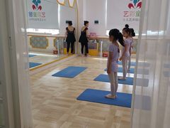 -艺彩童馨舞蹈培训学校(西湖道校区)