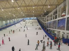 -乔波室内滑雪场