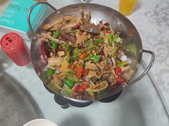 干锅牛杂-范饭椰林川湘味海鲜·椰子鸡(三亚湾椰梦长廊店)